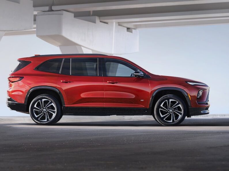 Buick Enclave 2026: el SUV insignia se reinventa con pantalla de 30 pulgadas y Super Cruise