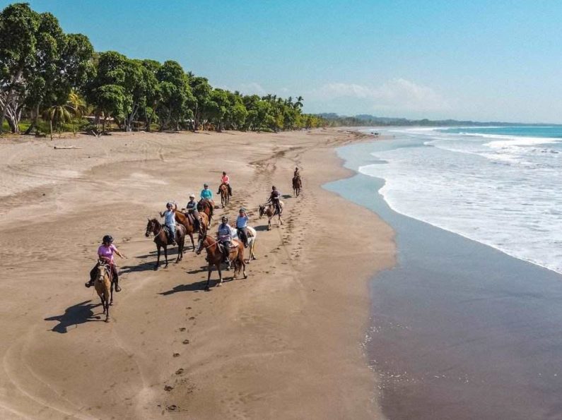 Costa Rica Casa Mason naturaleza salvaje y hospedaje de lujo en playa Jacó